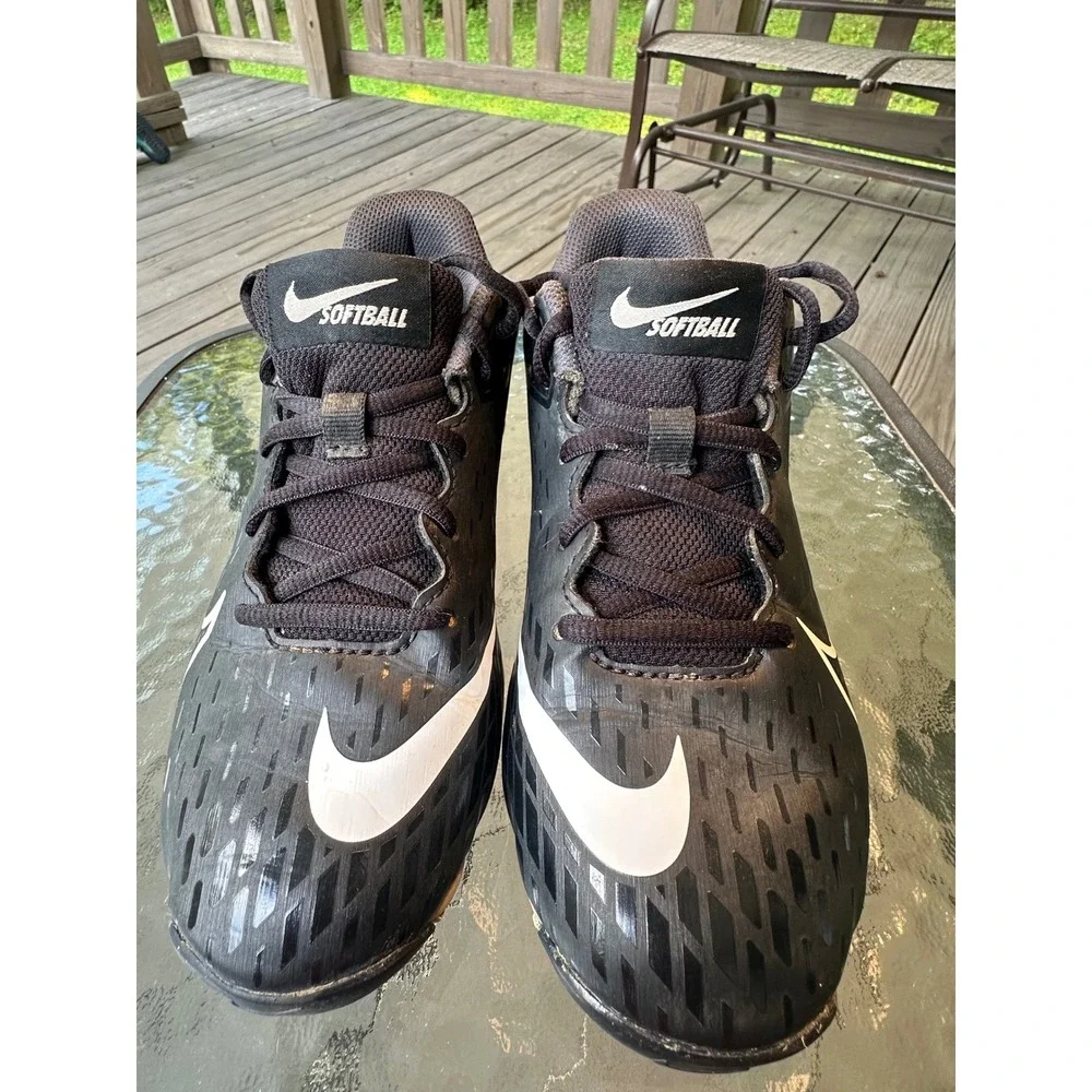 Nike Softball Cleats Molded Youth Kids Black and White CZ5919-010 Size‎ 4.5Y